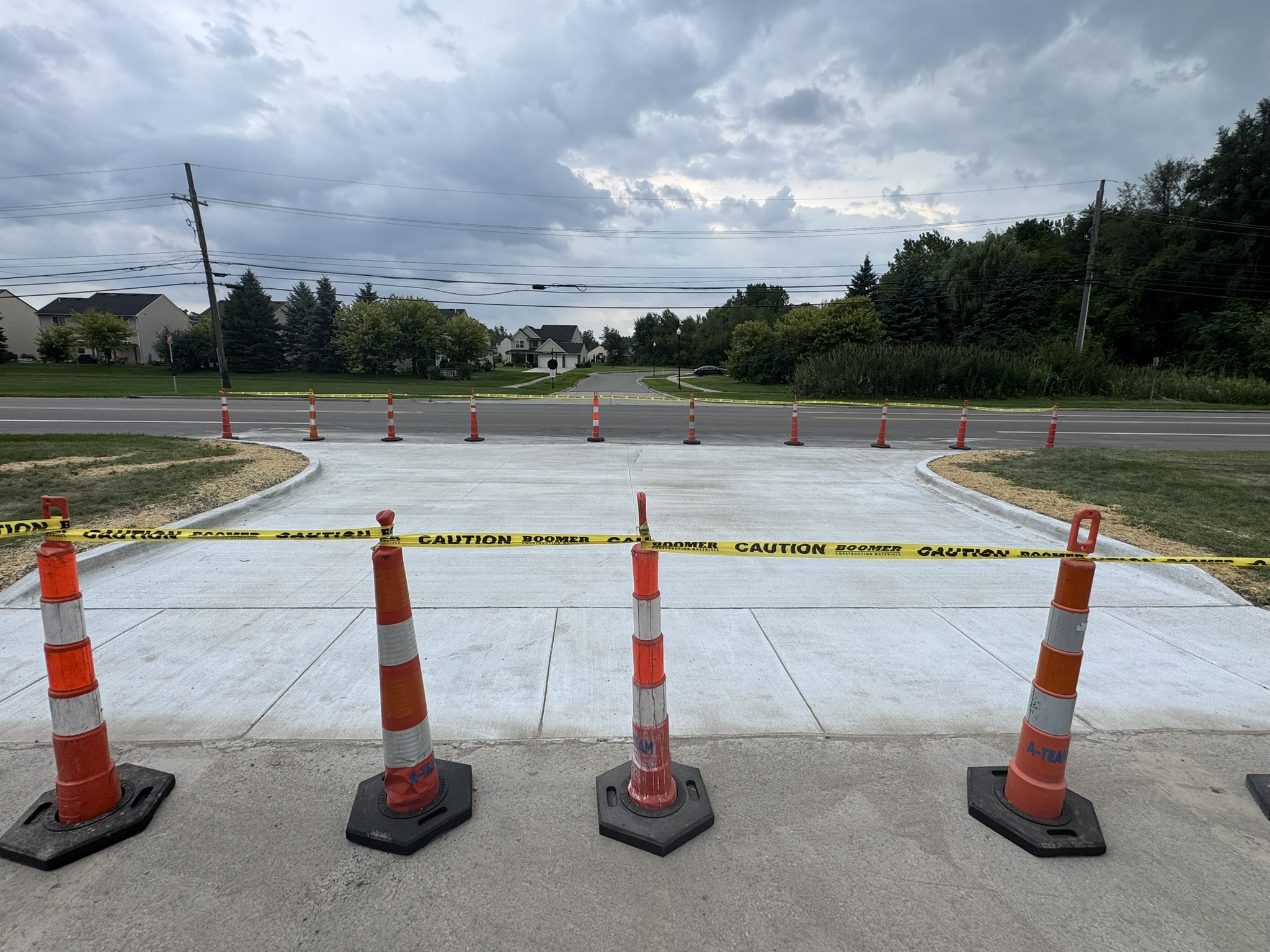 Concrete — commercial driveway pour